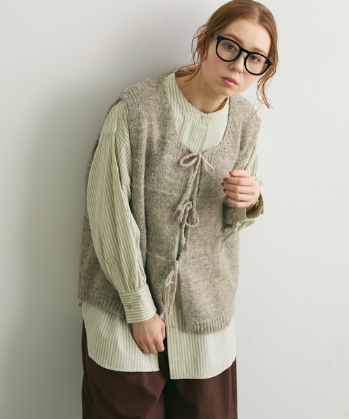 Crisp（クリスプ）の「ナチュラルリボンニットベスト（ベスト・レディース・ベージュ/アイボリー・FREE）」の11枚目の写真