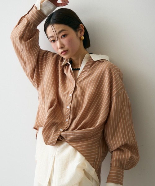 Trish(トリッシュ)の「シアーストライプねじれブラウス(シャツ/ブラウス・レディース・アイボリー/ブラウン/サックスブルー・MEDIUM)」の22枚目の写真