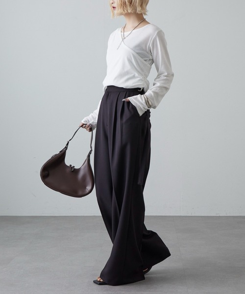 Lui's（ルイス）の「ワンショルダーレイヤードトップス（Tシャツ/カットソー・レディース・ブラウン/グレー/オフホワイト/ミント・FREE）」の8枚目の写真