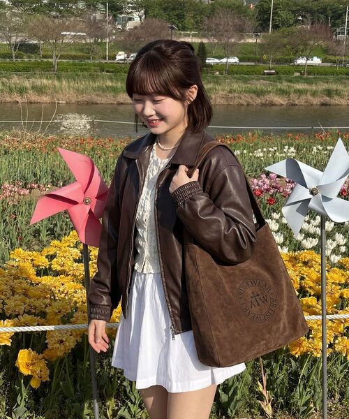 ARTISTWEAR（アーティストウェア）の「[ATW] ヘリテージロゴスエードトートバッグ - 3COLOR（トートバッグ・レディース・ダークブラウン/レオパード/キャメル・FREE）」の4枚目の写真