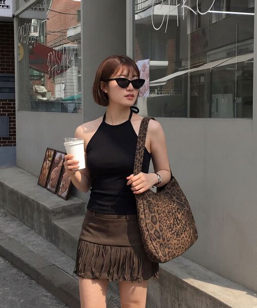 ARTISTWEAR（アーティストウェア）の「[ATW] ヘリテージロゴスエードトートバッグ - 3COLOR（トートバッグ・レディース・ダークブラウン/レオパード/キャメル・FREE）」の6枚目の写真