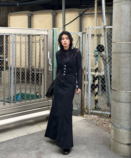 Ameri（アメリ）の「SMALL FRILL SUSPENDER DENIM SKIRT（デニムスカート・レディース・ブラック・SMALL/MEDIUM）」の7枚目の写真