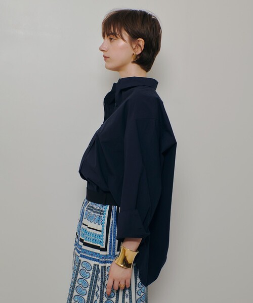 allureville(アルアバイル)の「【WEB・一部店舗別注】バレススリーブシャツ(シャツ/ブラウス・レディース・ネイビー・2)」の4枚目の写真