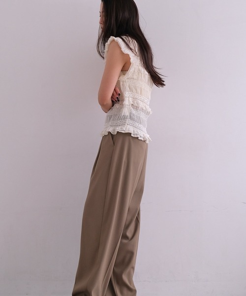 AKTE（アクテ）の「シャーリングギャザーブラウス（シャツ/ブラウス・レディース・アイボリー/ブラック・FREE）」の7枚目の写真