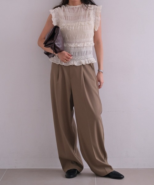 AKTE（アクテ）の「シャーリングギャザーブラウス（シャツ/ブラウス・レディース・アイボリー/ブラック・FREE）」の8枚目の写真