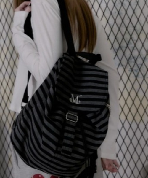 MUCENT(ムセント)の「◇MUCENT◇ブランド直輸入正規品/MUTE STRIPE MINI BACK PACK UNISEX ミュートストライプミニバックパック 男女共用(バックパック/リュック・レディース・ブラック・FREE)」の9枚目の写真