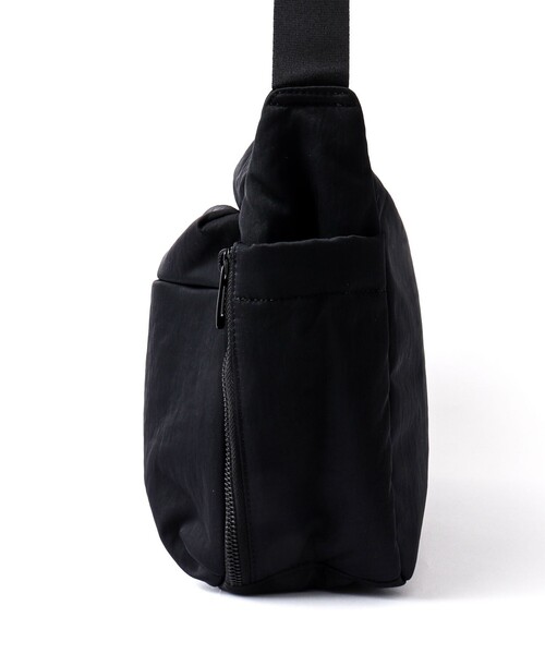 NESK（ネスク）の「【NESK】《A4サイズ可》ナイロン ワイドボディショルダーバッグ（NS-017）（ショルダーバッグ・メンズ・グレー/ブラック・FREE）」の5枚目の写真