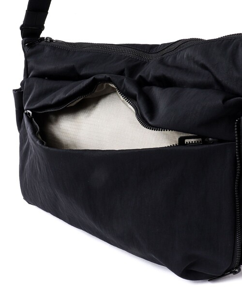 NESK（ネスク）の「【NESK】《A4サイズ可》ナイロン ワイドボディショルダーバッグ（NS-017）（ショルダーバッグ・メンズ・グレー/ブラック・FREE）」の12枚目の写真