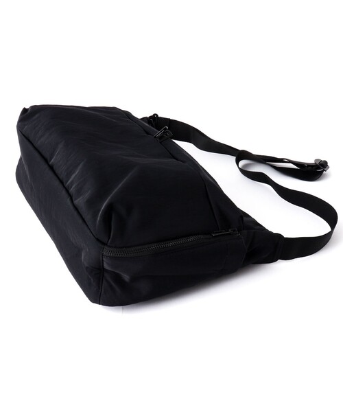 NESK（ネスク）の「【NESK】《A4サイズ可》ナイロン ワイドボディショルダーバッグ（NS-017）（ショルダーバッグ・メンズ・グレー/ブラック・FREE）」の15枚目の写真