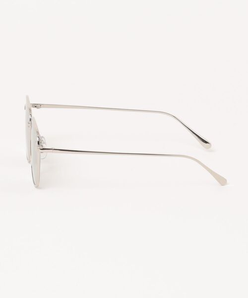 Revo.（レボ）の「METAL FLAME WELLINGTON SUNGLASSES / メタルフレーム ウェリントンシェイプ サングラス カラーレンズ UVカット（サングラス・レディース・ライトブラウン/ライトグレー・FREE）」の3枚目の写真