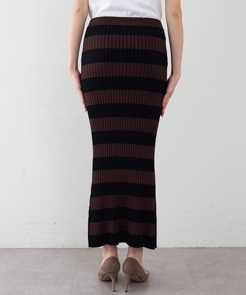 Whim Gazette（ウィムガゼット）の「ボーダーニットフィットスカート（スカート・レディース・ブラウン・FREE）」の17枚目の写真