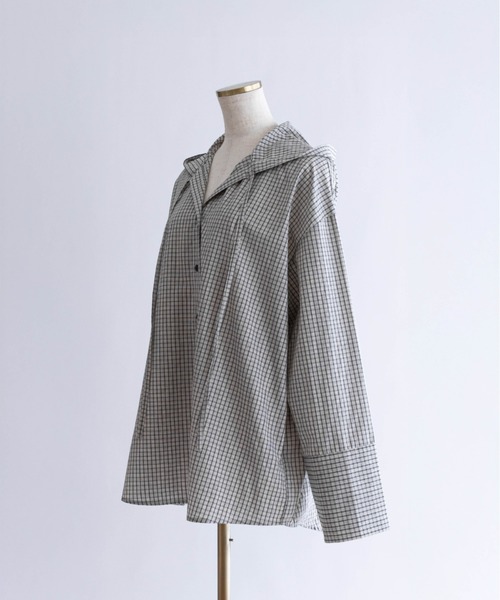 EN NEUME(エンノイム)の「Hooded Check Oversize Shirt(シャツ/ブラウス・レディース・ブラック/アイボリー・FREE)」の15枚目の写真