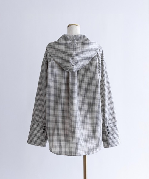 EN NEUME(エンノイム)の「Hooded Check Oversize Shirt(シャツ/ブラウス・レディース・ブラック/アイボリー・FREE)」の17枚目の写真