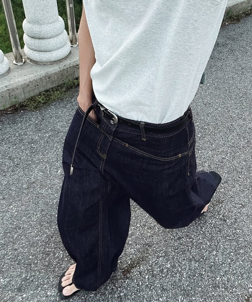 INTEMPOMOOD（インテンポムード）の「ステッチラインバルーンフィットパンツ_インディゴ（デニムパンツ・メンズ・インディゴブルー・X-LARGE/LARGE）」の2枚目の写真