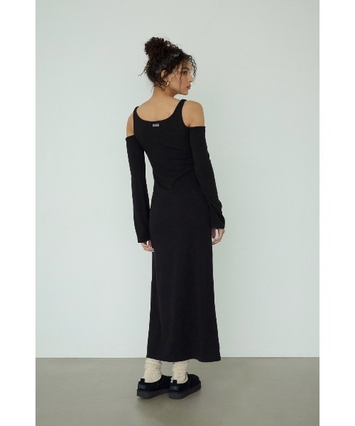 ALEXIA STAM(アリシアスタン)の「Open Shoulder Long Dress /パッドin肩開きワンピース(ワンピース・レディース・ブラック/クリーム・L/M/S)」の7枚目の写真