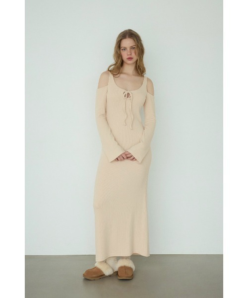 ALEXIA STAM(アリシアスタン)の「Open Shoulder Long Dress /パッドin肩開きワンピース(ワンピース・レディース・ブラック/クリーム・L/M/S)」の9枚目の写真