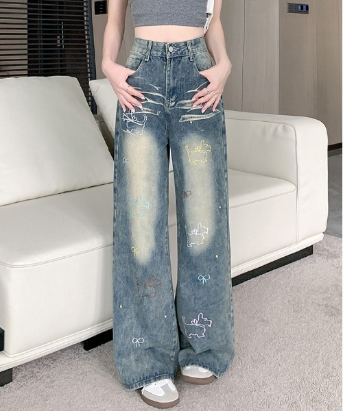 WEGO(ウィゴー)の「ドッグ刺繍ルーズストレートデニム(デニムパンツ・レディース・サックスブルー・MEDIUM/LARGE)」の1枚目の写真