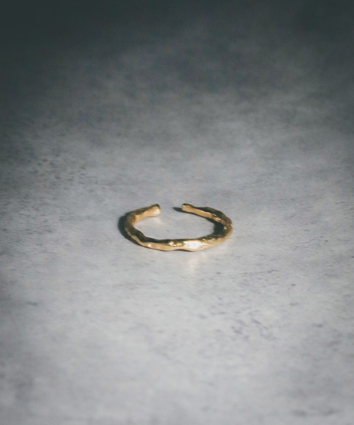 ARCHIVER（アーカイバ）の「【sterling silver】フリーサイズ デザインナローリング（リング・メンズ・シルバー/ゴールド・FREE）」の2枚目の写真