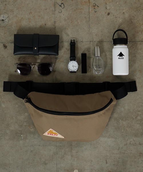 KELTY（ケルティ）の「KELTY/ケルティ ES SLIM FANNY お出かけ 公園 カラーバリエーション豊富 2026年春夏（ボディバッグ/ウエストポーチ・メンズ・スカイブルー/ブラック/ベージュ/ネイビー/オリーブ/セージグリーン/タン/マスタード/ホワイト系その他/ブラック系その他/ブラウン系その他/レオパード/アニマル・FREE）」の6枚目の写真