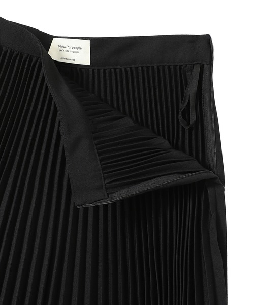 beautiful people(ビューティフルピープル)の「selvedge logo gaba-dine pleate 1535107005(スカート・レディース・ブラック・36)」の4枚目の写真