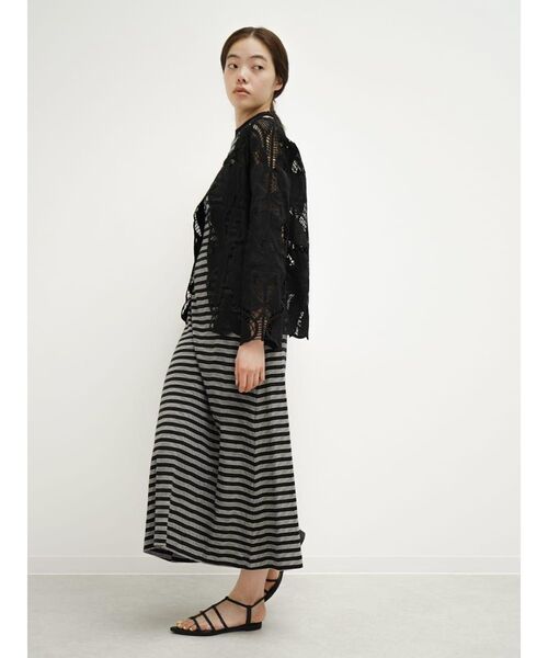 FIKA.(フィーカ)の「Floral lace blouse(その他アウター・レディース・オフホワイト/ブラック/ブラウン・MEDIUM)」の20枚目の写真