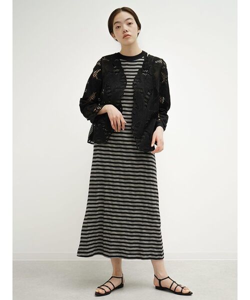 FIKA.(フィーカ)の「Floral lace blouse(その他アウター・レディース・オフホワイト/ブラック/ブラウン・MEDIUM)」の17枚目の写真