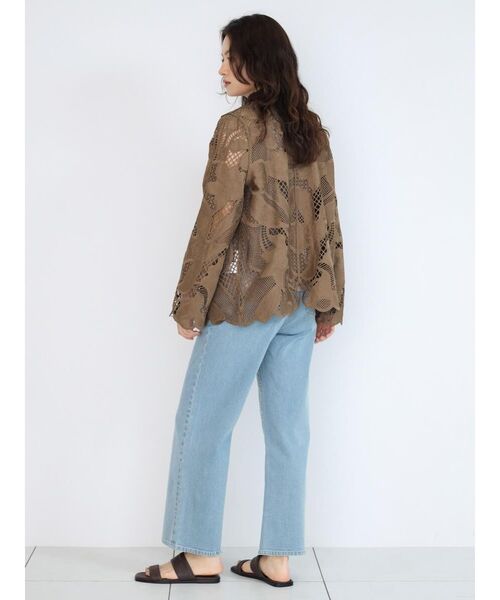 FIKA.(フィーカ)の「Floral lace blouse(その他アウター・レディース・オフホワイト/ブラック/ブラウン・MEDIUM)」の10枚目の写真