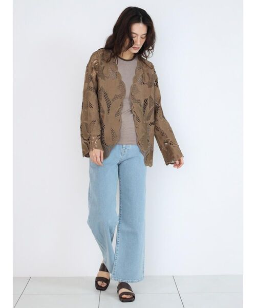 FIKA.(フィーカ)の「Floral lace blouse(その他アウター・レディース・オフホワイト/ブラック/ブラウン・MEDIUM)」の9枚目の写真