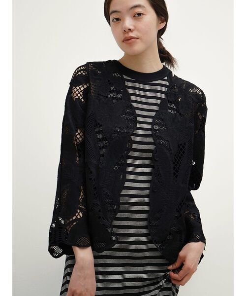 FIKA.(フィーカ)の「Floral lace blouse(その他アウター・レディース・オフホワイト/ブラック/ブラウン・MEDIUM)」の1枚目の写真