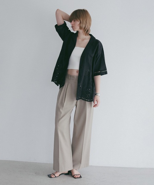 MANOF(マノフ)の「TUCK WIDE PANTS(その他パンツ・レディース・アイボリー/ベージュ/グリーン/ブラック・S/M)」の13枚目の写真