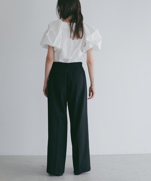 MANOF(マノフ)の「TUCK WIDE PANTS(その他パンツ・レディース・アイボリー/ベージュ/グリーン/ブラック・S/M)」の20枚目の写真