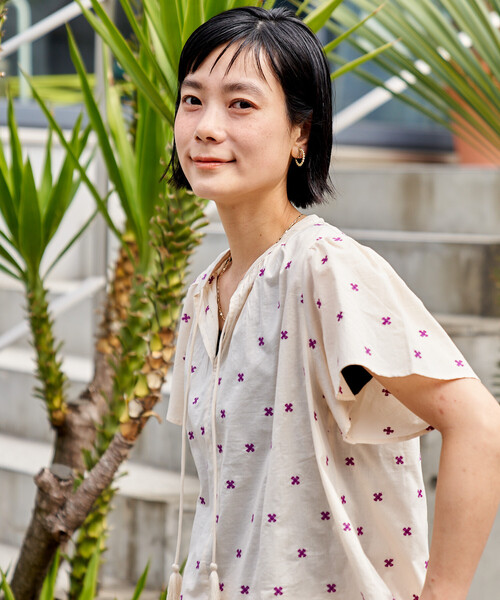 FREAK'S STORE(フリークスストア)の「インド 総柄刺繍 袖フリルブラウス<セットアップ対応>(シャツ/ブラウス・レディース・オフホワイト/ブラック・フリ-)」の9枚目の写真