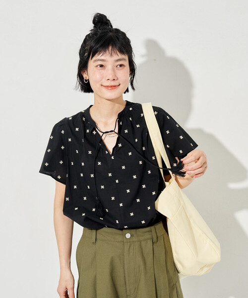 FREAK'S STORE(フリークスストア)の「インド 総柄刺繍 袖フリルブラウス<セットアップ対応>(シャツ/ブラウス・レディース・オフホワイト/ブラック・フリ-)」の19枚目の写真