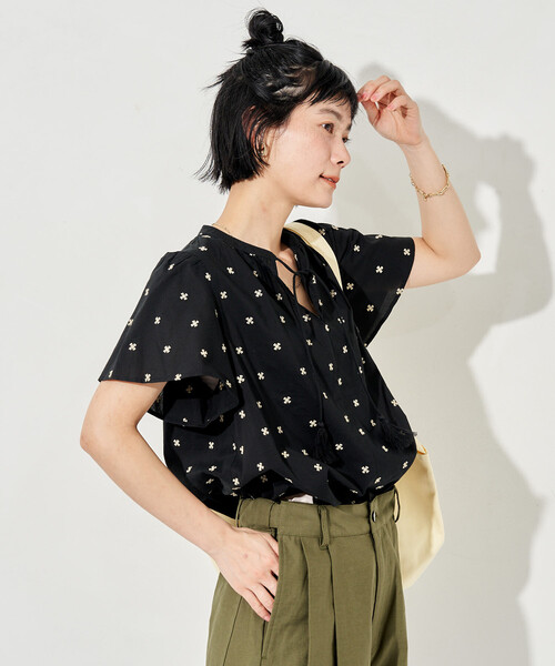 FREAK'S STORE(フリークスストア)の「インド 総柄刺繍 袖フリルブラウス<セットアップ対応>(シャツ/ブラウス・レディース・オフホワイト/ブラック・フリ-)」の21枚目の写真
