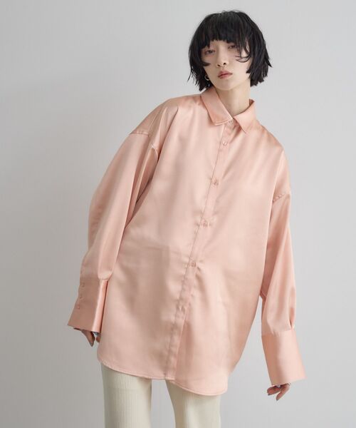 kivi(キヴィ)の「サテンBIGシャツ(シャツ/ブラウス・レディース・ライトオレンジ系/ライトブルー/ナチュラル・FREE)」の22枚目の写真