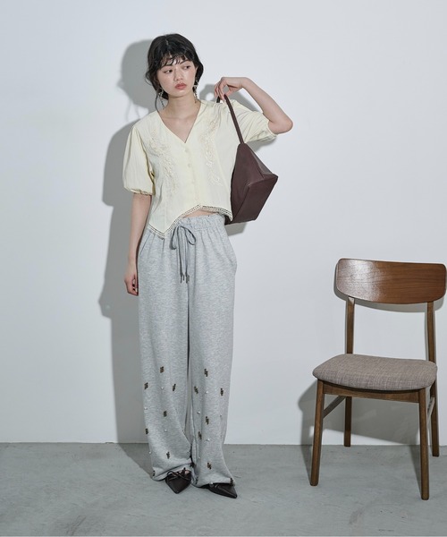 THE YOn(ザヨン)の「ワンハンドルフラップスクエアバッグ(ショルダーバッグ・レディース・ブラウン/ブラック/アイボリー・FREE)」の9枚目の写真