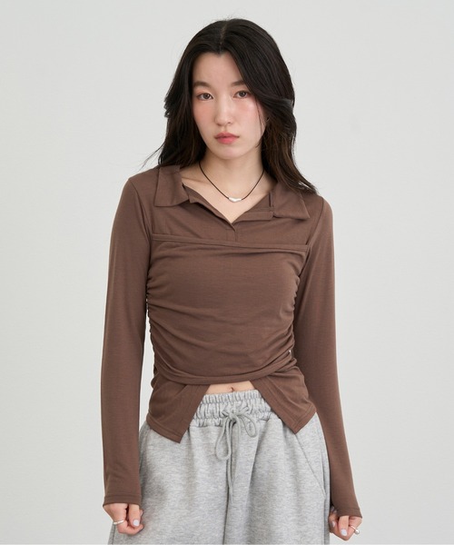 NUJOH(ヌゾ)の「Twist Detail Collar Long Sleeve Top / ツイストディテールカラーロングスリーブトップ(Tシャツ/カットソー・レディース・ブラック/アイボリー/チャコールグレー/ブラウン・FREE)」の4枚目の写真