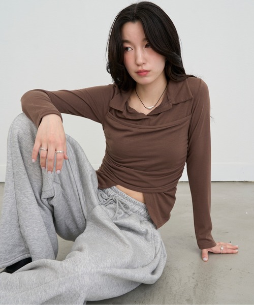 NUJOH(ヌゾ)の「Twist Detail Collar Long Sleeve Top / ツイストディテールカラーロングスリーブトップ(Tシャツ/カットソー・レディース・ブラック/アイボリー/チャコールグレー/ブラウン・FREE)」の5枚目の写真