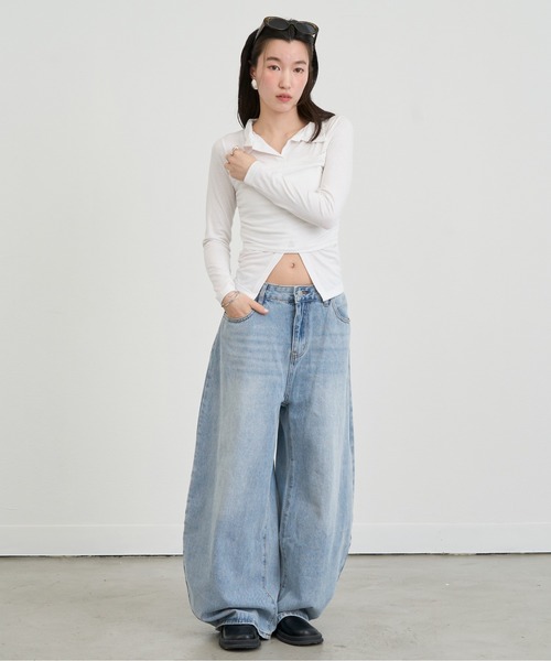 NUJOH(ヌゾ)の「Twist Detail Collar Long Sleeve Top / ツイストディテールカラーロングスリーブトップ(Tシャツ/カットソー・レディース・ブラック/アイボリー/チャコールグレー/ブラウン・FREE)」の16枚目の写真