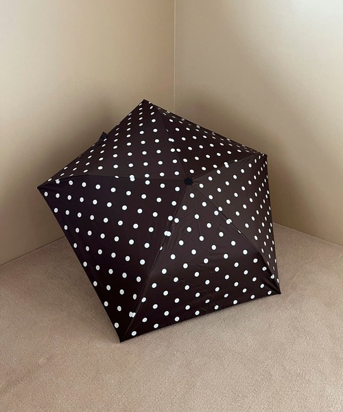 Me%(ミィパーセント)の「【晴雨兼用】DOTminiカサ 636361(折りたたみ傘・レディース・ブラウン/ブラック/アイボリー・FREE)」の5枚目の写真