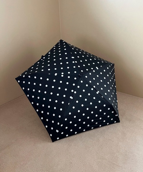 Me%(ミィパーセント)の「【晴雨兼用】DOTminiカサ 636361(折りたたみ傘・レディース・ブラウン/ブラック/アイボリー・FREE)」の4枚目の写真