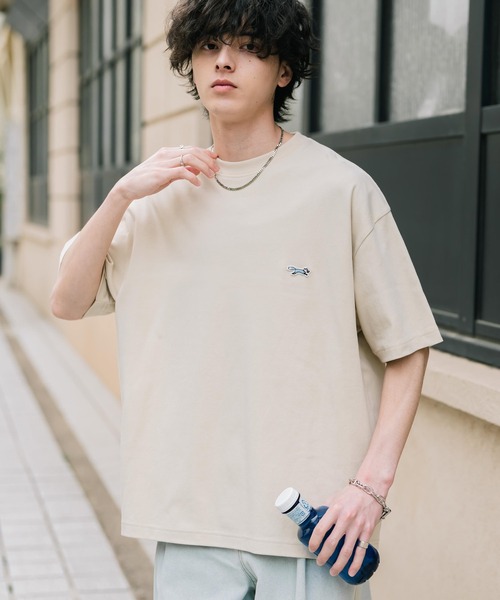 PENNEYS(ぺニーズ)の「PENNEYS 別注コラボオーバーサイズFOXワッペン刺繍半袖Tシャツ(Tシャツ/カットソー・メンズ・チャコール/ホワイト系/ブラック/ブルー/ベージュ/ホワイト/ピンク/ネイビー・L/M/XL)」の5枚目の写真