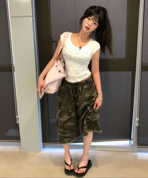 TONSIL(トンスル)の「ヴィンテージカモロングバermudaパンツ(その他パンツ・レディース・カーキ・FREE)」の10枚目の写真