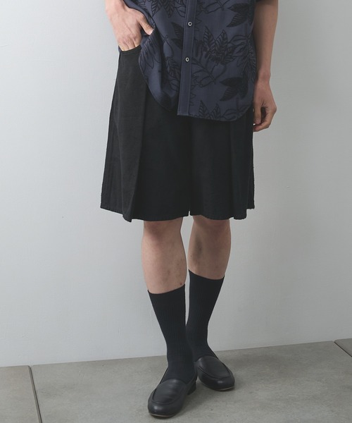 TAAKK(ターク)の「【TAAKK/ターク】別注 SHORT PANTS(その他パンツ・メンズ・ダークグレー/ライトグレー・2/1)」の1枚目の写真