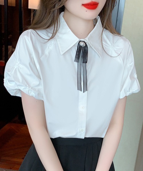 AMAJI(アマジ)の「半袖ブラウス パフスリーブ フロントボタン(シャツ/ブラウス・レディース・ホワイト・MEDIUM/LARGE/X-LARGE/SMALL)」の2枚目の写真