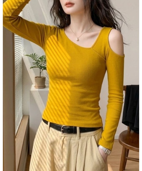CHEER(チアー)の「アシンメトリー ネック オープンショルダー タイト長袖トップス(Tシャツ/カットソー・レディース・ブラック/イエロー・FREE)」の5枚目の写真