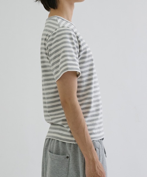 EPNK（イーピーエヌケー）の「Assorted border short sleeve tee / アソートボーダーショートスリーブT（Tシャツ/カットソー・メンズ・オフホワイト/ブラック/ブラック系/グレー・SMALL/LARGE/MEDIUM）」の10枚目の写真