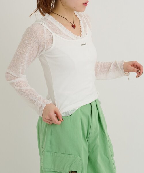 w closet(ダブルクローゼット)の「【5色展開】プレート付きキャミ 夏服(キャミソール・レディース・グリーン/ピンク/オフホワイト/ブルー/ブラック・FREE)」の8枚目の写真
