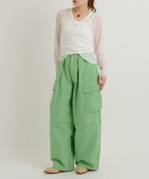 w closet(ダブルクローゼット)の「【5色展開】プレート付きキャミ 夏服(キャミソール・レディース・グリーン/ピンク/オフホワイト/ブルー/ブラック・FREE)」の12枚目の写真