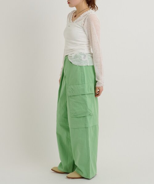 w closet(ダブルクローゼット)の「【5色展開】プレート付きキャミ 夏服(キャミソール・レディース・グリーン/ピンク/オフホワイト/ブルー/ブラック・FREE)」の15枚目の写真